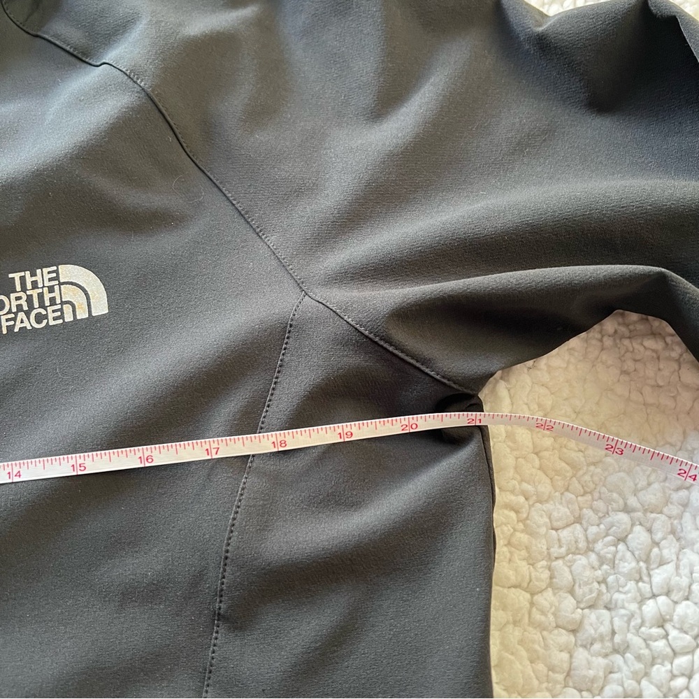 The North Face Women’s Apex Jacket - Picture 13 of 14